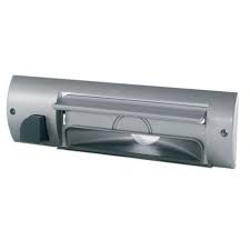 Prise Plinthe Ramasse Miettes Argentee Avec Aspirateur Centralise Aspirateur Centralise Aspirateur Plinthes