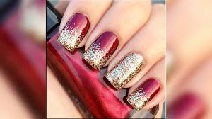 Cheery red tips add a twist on the typical french design, while golden vertical stripes play up the nostalgic holiday feels. Dark Red And Gold Nail Art Designs To Spice Up Your Beauty Inspiration