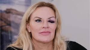 Angie Meredith's Instagram, Twitter & Facebook