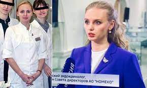 Russian president vladimir putin has two daughters. Putin S Eldest Daughter Is Top Executive At Company Trying To Cure Cancer Daily Mail Online