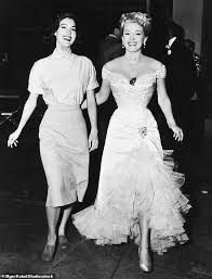 Jun 03, 2020 · lee server's ava gardner: Michael Thornton Tells How Hollywood S Ava Gardner Revealed The Truth About Her Bisexual Affairs Aktuelle Boulevard Nachrichten Und Fotogalerien Zu Stars Sternchen