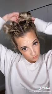 When you're looking for the perfect everyday hairstyle. Hair Tutorial Hair Lockigelanghaarfrisuren Tutorial In 2020 Hair Styles Hair Tutorial Long Hair Styles