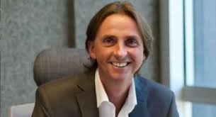 Que 20 años no es nada, que febril la mirada: YouTube cumple dos décadas  con 20 mil millones de videos subidos