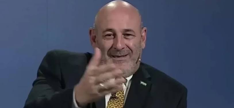 Santiago Cúneo: “Voy al Congreso a patear culos y cabezas, no a ser  cómplice de los mismos de siempre” – fm 3 Ciudades