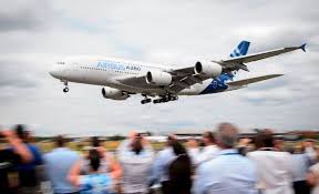 La masse maximale au décollage d'un avion, c'est la masse maximale totale de l'avion autorisée au décollage par l'avionneur. Fin De Partie Pour L A380 Cet Avion A Ete Lance Au Mauvais Moment