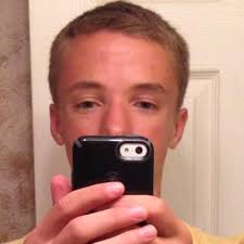 Emerson Wells (@e_wells2022)