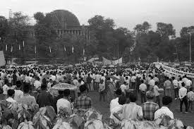 Nasionalisasi de javasche perubahan ekonomi juga terlihat pada masa kabinet ali ii dengan penandatanganan uu pembatalan kmb oleh presiden sukarno 3 mei 1956. Soal Uas Sejarah Indonesia Demokrasi Liberal Halaman All Kompas Com