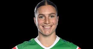 Ella Ryan's Instagram, Twitter & Facebook