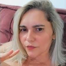 Edna Silva's Instagram, Twitter & Facebook