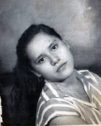 Estela Barrios's Instagram, Twitter & Facebook