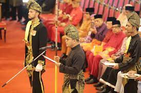 Kediaman rasmi menteri besar selangor, jalan permata 7/1, seksyen 7, 40000 shah alam, selangor Amirudin Angkat Sumpah Mb Selangor Rodziah Dilantik Exco