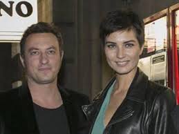 Turkish actors tuba buyukustun and onur saylak have been facing divorce rumors. Tuba Buyukustun Onur Saylak Dogru Haber E Tazminat Karari Cikmadi
