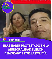 DEMORADOS POR ENCADENARSE EN LA MUNICIPALIDAD DE #TARTAGAL Cintia López y Héctor  Soria son las personas que se encadenaron hoy en la municipalidad,  exigiendo respuestas por el despido de Cintia quien se