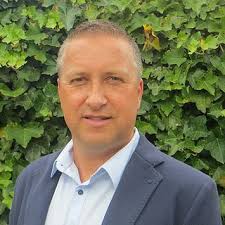 Met trots kan ik nu mededelen dat ik begonnen ben met mijn eigen rijschool;  Rijschool Franklin!