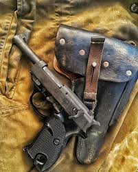 Das stangenmagazin der p1 nimmt bis zu acht patronen im kaliber 9 × 19 mm auf. Pin Auf The Guns