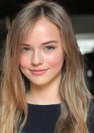 Kristina Pimenova fans Peru...