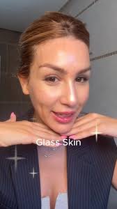 Envie d'un effet Glass Skin en seulement 3 étapes ? ✨ , Le secret ? , La  routine coréenne et la gamme skincare d'Ella Cosmétique ! 🌹, 🔹 Étape 1 :  Double nettoyage avec la Mousse Rose Fraîcheur et la ...