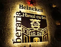 Is drinking a berea casei by hanu' lui manuc at berăria hanul cu tei. BerÄƒria Hanul Cu Tei BucureÈ™ti