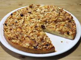 Apfelkuchen Rezept Mit Zimtguss Karamellisierten Mandeln Uns Murbeteig Lebensmittel Essen Apfelkuchen Rezept Apfelkuchen Mit Hefeteig