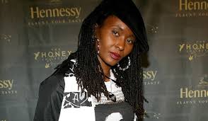 Host dee barnes launched a gofundme campaign stating that she was facing eviction from her home. Dee Barnes Pioneering Hip Hop Journalist Gets Massive Support After Revealing She S Officially Homeless