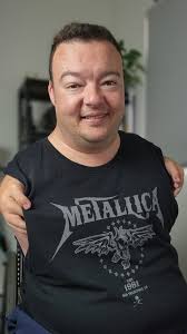 Hey! My name is Charlie. I have been working with families for about 2  years and love providing support. Thanks to my experience in support, I've  found a further career path in