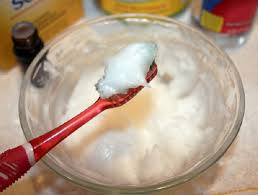 3 Cara Memutihkan Gigi Dengan Baking Soda Campurkan Dengan Bahan Bahan Lain Berikut Ini Dan Simak Cara Membuatnya Semua Halaman Intisari