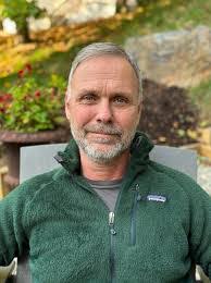 Scott Hume's Instagram, Twitter & Facebook