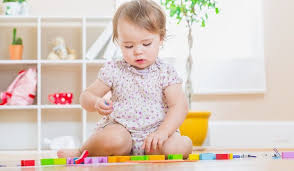 En suivant nos conseils ! Bebe A 10 Mois Developpement Eveil Motricite Sante Et Sommeil Doctissimo