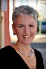 Jill Mundy's Instagram, Twitter & Facebook