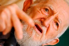 L'abbé Pierre accusé d'agressions sexuelles : "On est très surpris"  réagissent les bénévoles d'Emmaüs