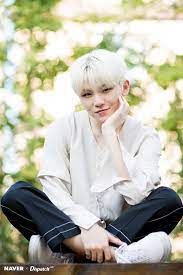 Want to discover art related to woozi_seventeen? Reakcje Seventeen Seventeen Woozi Woozi Seventeen Kpop