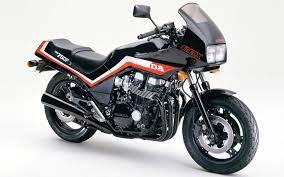 The motorcycle also has four safety the cbx replaced bmw k75's and kawasaki gt750's from 1984. Honda Cbx 750 F 1984 1989 Potenter Rennsportler