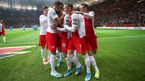 Pewni awansu jesteśmy już od około miesiąca, a od wygranej z izraelem (2:1) również 1. El Euro 2020 Polska Slowenia 3 2 Pozegnanie Piszczka Kapitalny Rajd Lewandowskiego Skrot Wideo Gole Bramki Sport Tvp Pl