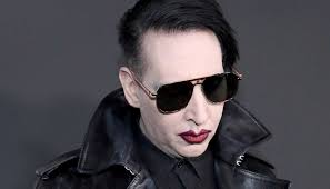 Песня marilyn manson в саундтреке к dark nights: Trans Stylist Makes Harrowing Claim Against Marilyn Manson