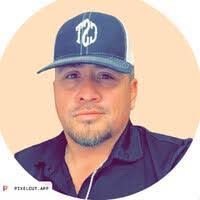 Justin Wooley's Instagram, Twitter & Facebook