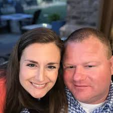 Why won't my Frigidaire Gallery fridge restart after a power outage?