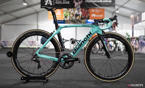 Van der poel wint na beklijvend duel, van aert dicht bij grand slam. Yes Wout Van Aert Has Been Winning On Rim Brakes So What Cyclingtips