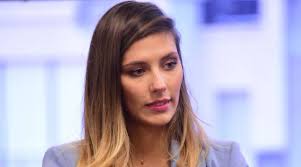 Sereinement (2019) and boyard land (2019). Former Miss France Camille Cerf Pinned A Very Heavy Man On Instagram