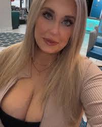 Brittany Stumbo's Instagram, Twitter & Facebook