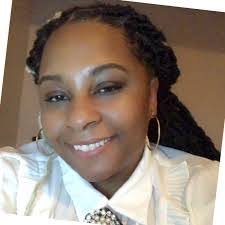 Penelope Huff's Instagram, Twitter & Facebook