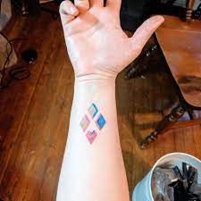 Crystal gems are aliens who take on the forms of gemstones and fight crimes on earth. Fresh And Healing Diamond Authority Tattoo Stevenuniverse