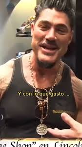 Ricky Fort: Outfits y Estilo en Miami