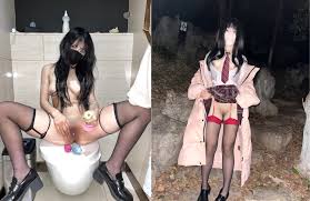 A postgraduate student on Twitter, a living female Bodhisattva,  [柒淒77kimoji] accepted various challenges from netizens, danced naked, had  an electric shock enema, wind oil essence, ginger and pussy ...