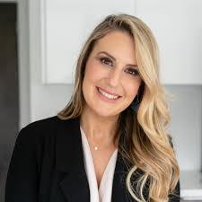 9 to Side: Mastering the Art of the Side Hustle