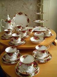 Discover exclusive deals and reviews of pinggan mangkuk online! Koleksi Pinggan Mangkuk Uk Berkualiti Royal Albert Old Country Roses Full Set Sold Tea Set Royal Albert Settings