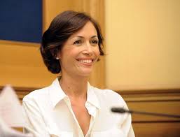 La mattina del 12 novembre di diciassette anni fa un'autocisterna, carica di esplosivo, scoppiò davanti all'ingresso della. Mara Carfagna In Molise Per Tirare La Volata Al Centrodestra Isnews It