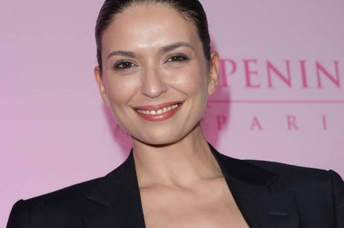 Lucie Bernardoni (Star Academy) change de tête : ses fans sous le choc, "ah  ouais, changement radical !" - Public