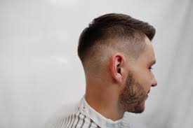 2020's best short haircuts and hairstyles for men as recommended by barbers. The Best Barbers To Follow For Self Isolated Haircut Advice Gq