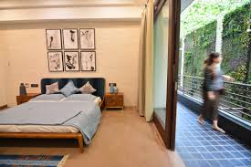 8 Super Clever Storage Ideas For The Bedroom Architectural Digest India This bed features a minimalist aesthetic with maximum storage. 8 super clever storage ideas for the
