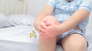 Renjatan berlaku apabila bekalan oksigen yang tiba di sesuatu bahagian badan atau organ tidak mencukupi akibat dari masalah peredaran darah. Sakit Kaki Di Malam Hari Inikah Tanda Growing Pain Pada Anak Orami